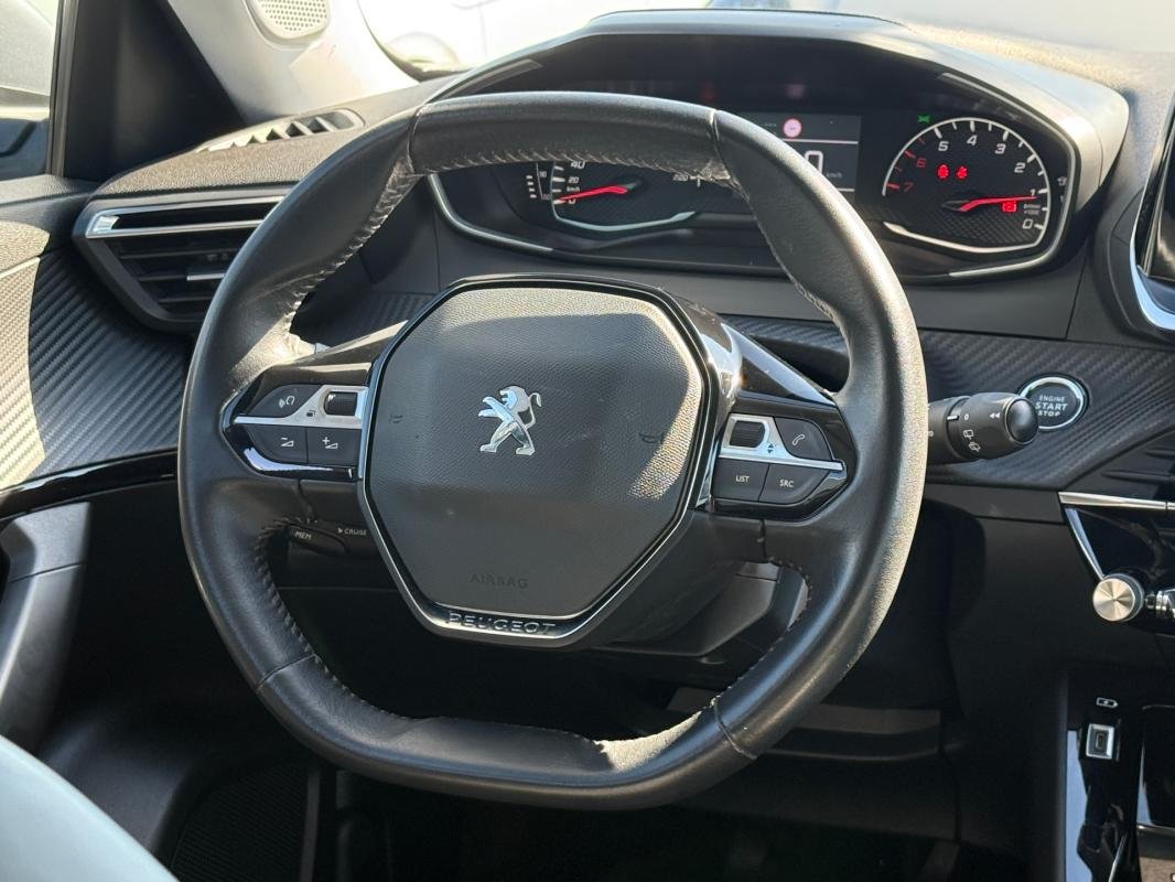 Peugeot 2008 - Photo 8