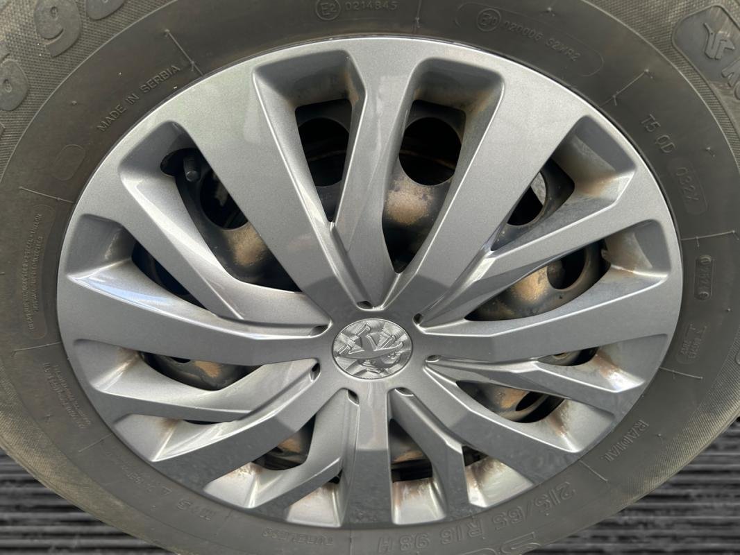 Peugeot Rifter - Photo 21