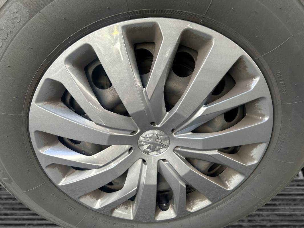 Peugeot Rifter - Photo 22