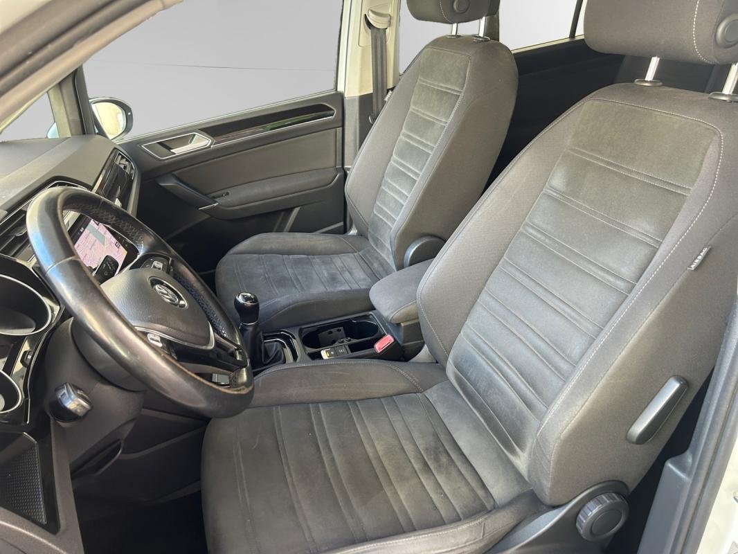 Volkswagen Touran - Photo 16