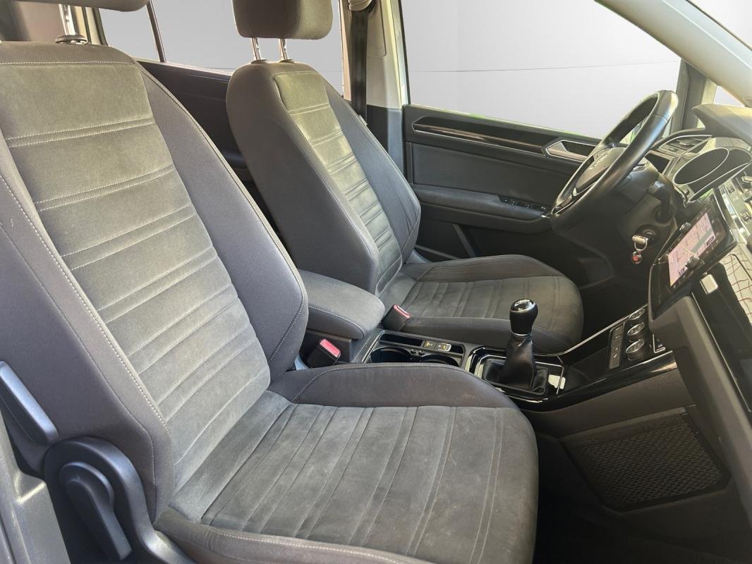 Volkswagen Touran - Photo 19