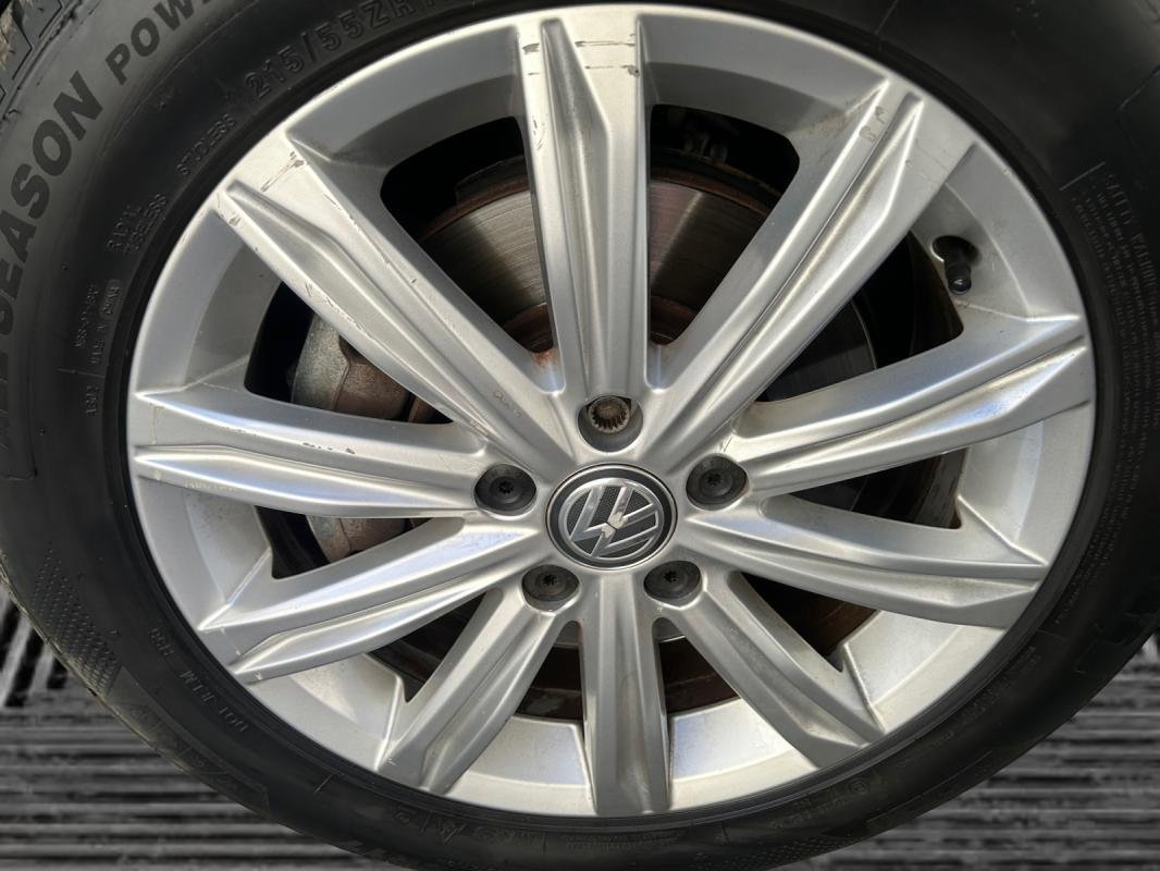 Volkswagen Touran - Photo 20