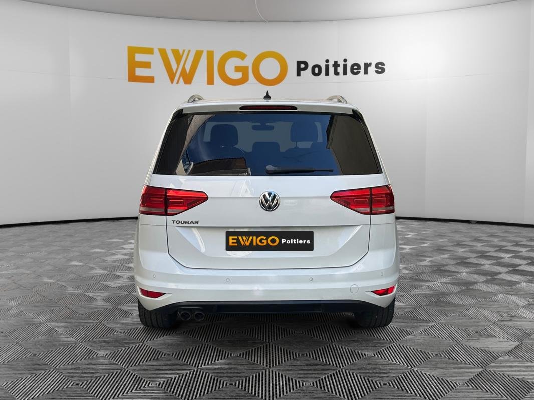 Volkswagen Touran - Photo 5