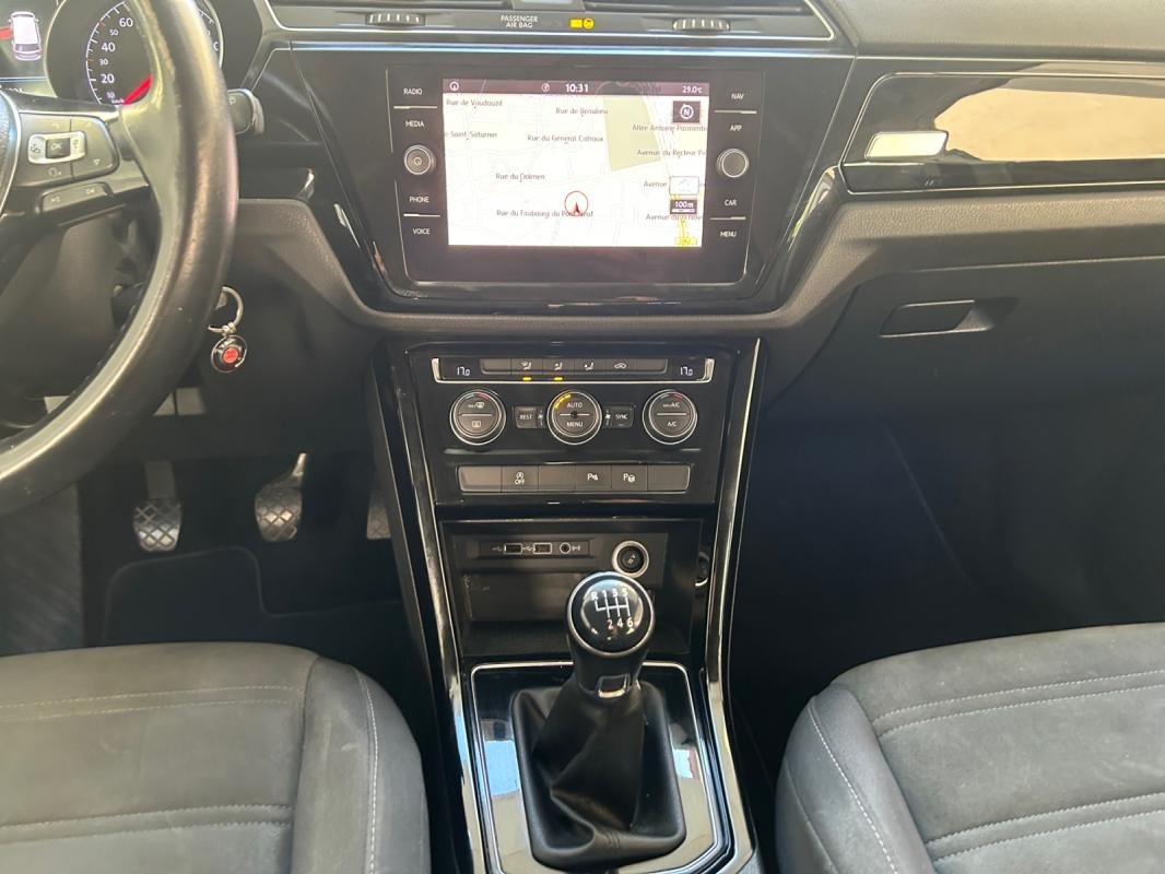 Volkswagen Touran - Photo 10