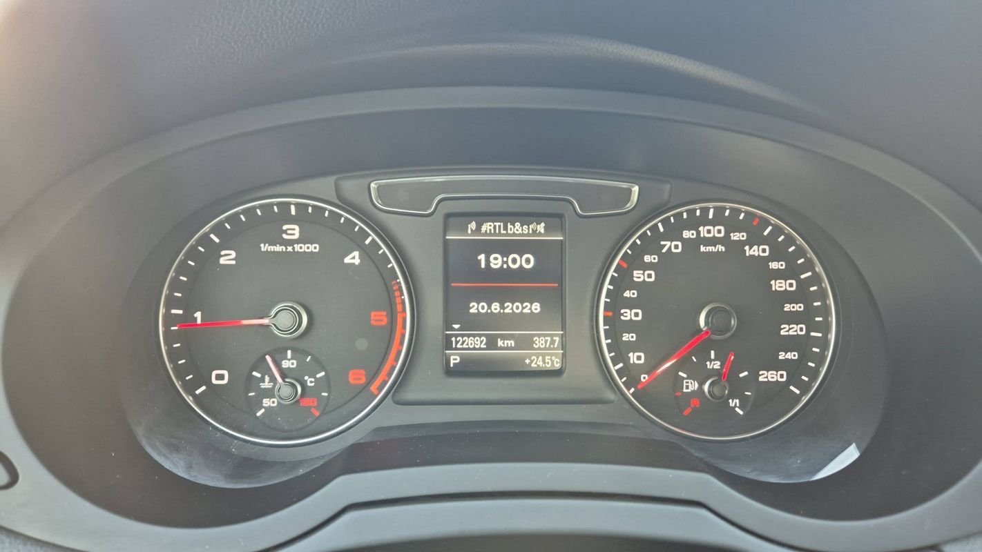 Audi Q3 - Photo 12