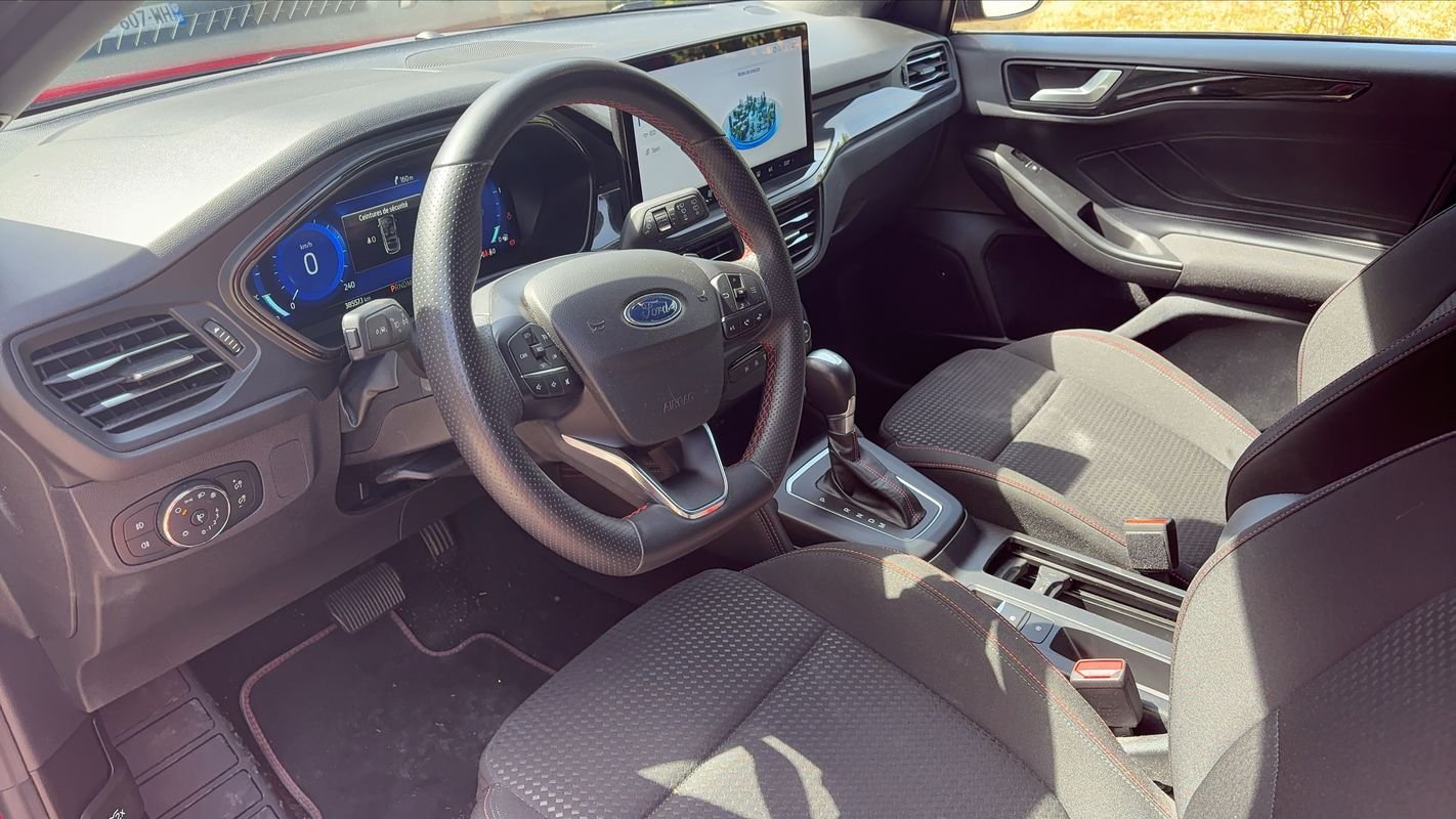 Ford Focus - Photo 8
