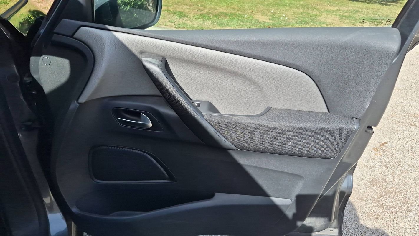 Citroën C4 Picasso - Photo 24
