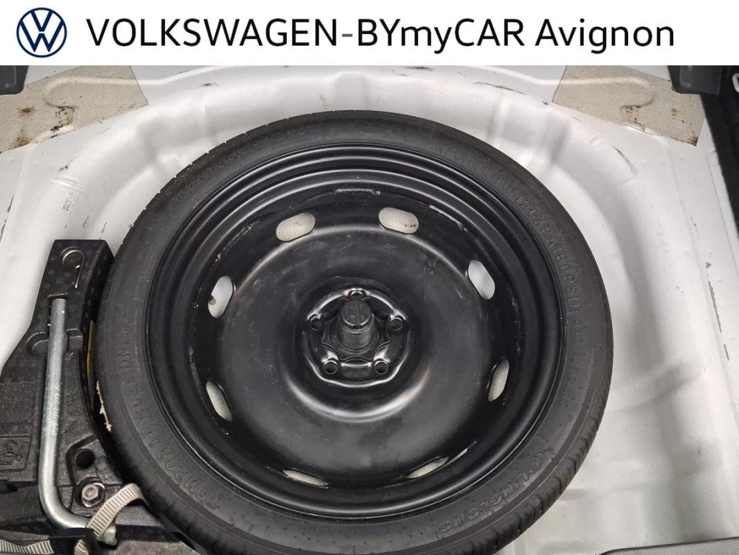 Volkswagen T-Roc - Photo 21