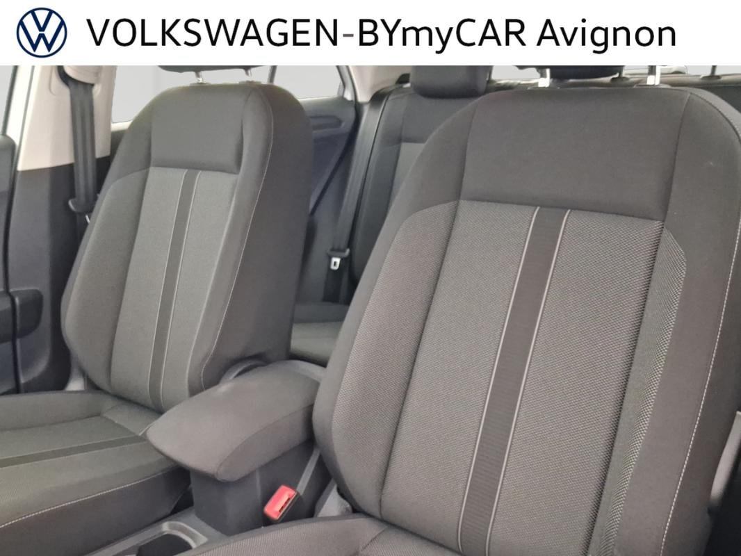 Volkswagen T-Roc - Photo 23