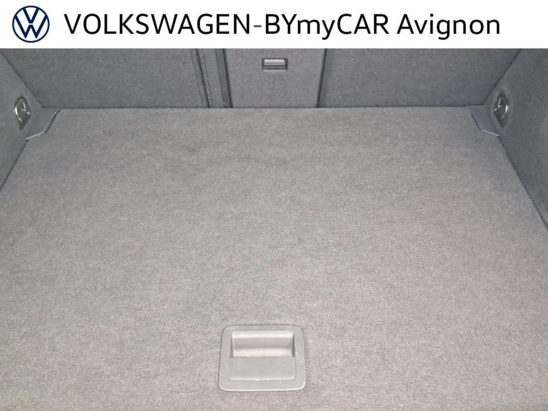 Volkswagen T-Roc - Photo 25