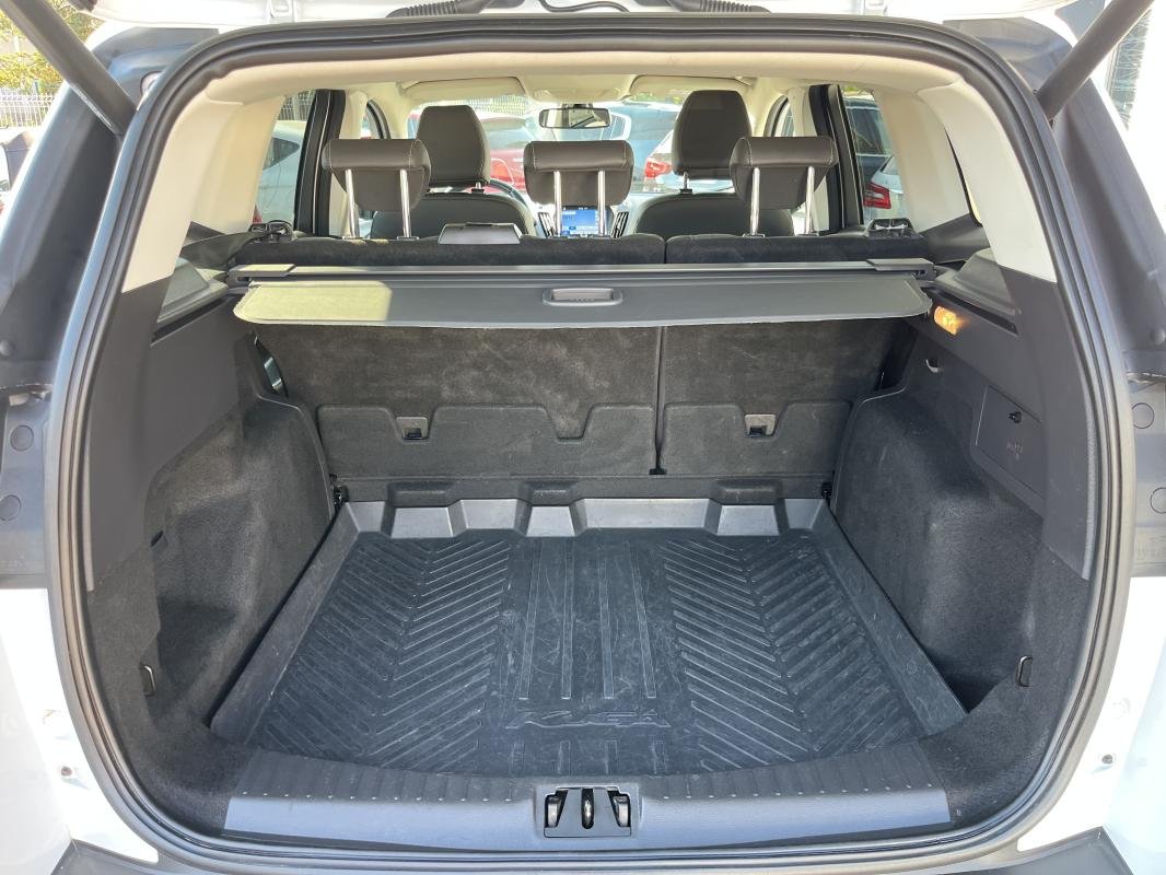 Ford Kuga - Photo 11