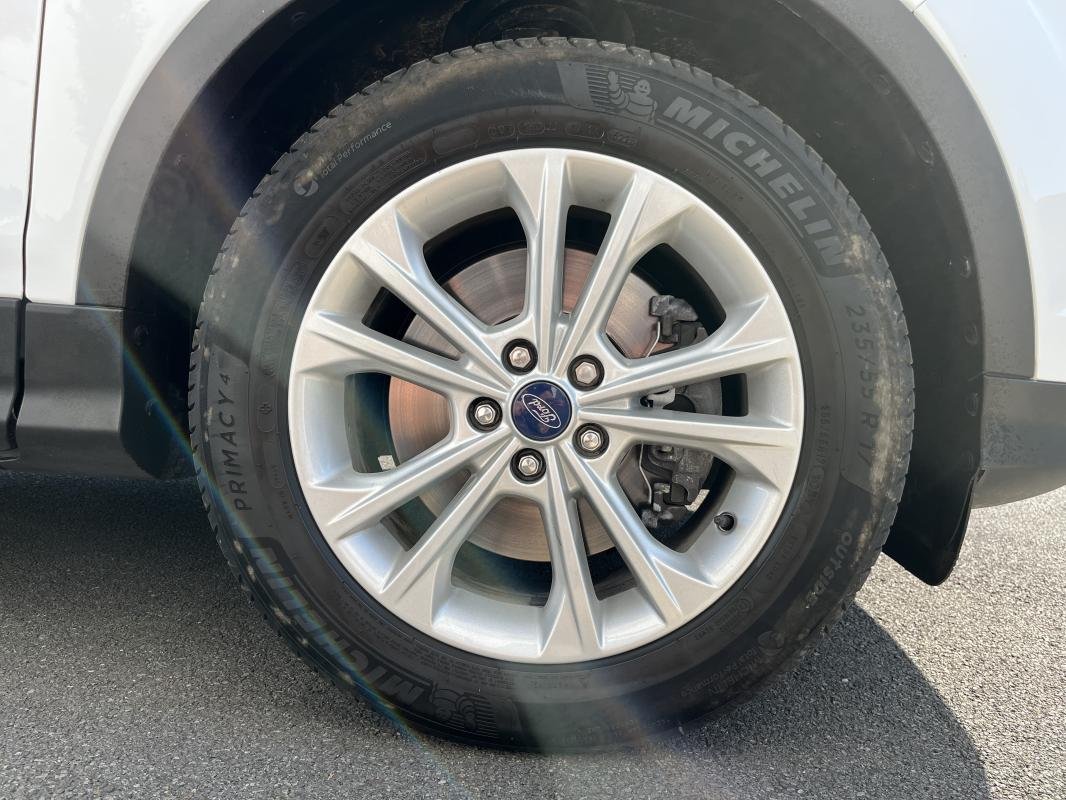 Ford Kuga - Photo 24