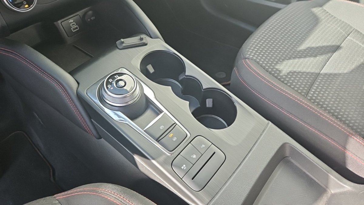 Ford Kuga - Photo 25