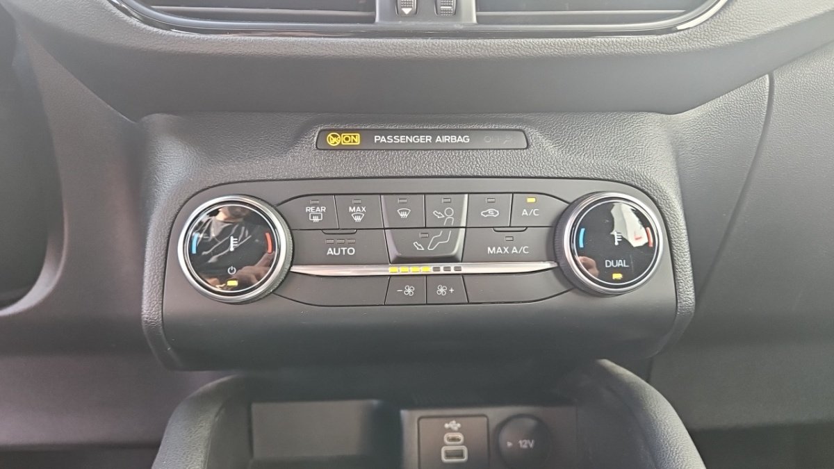 Ford Kuga - Photo 27