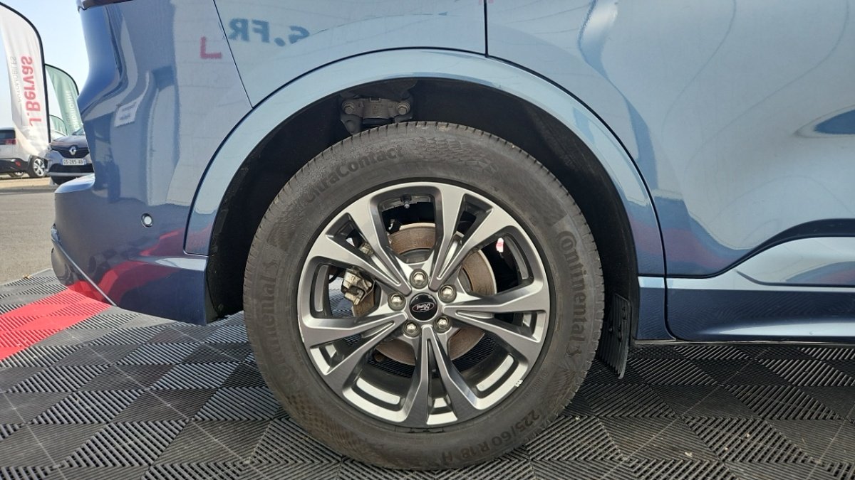 Ford Kuga - Photo 8