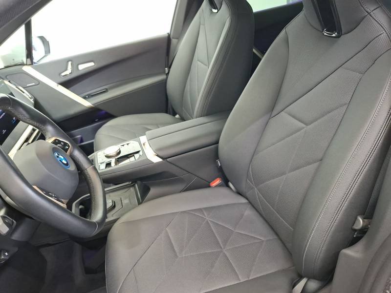 BMW ix - Photo 13