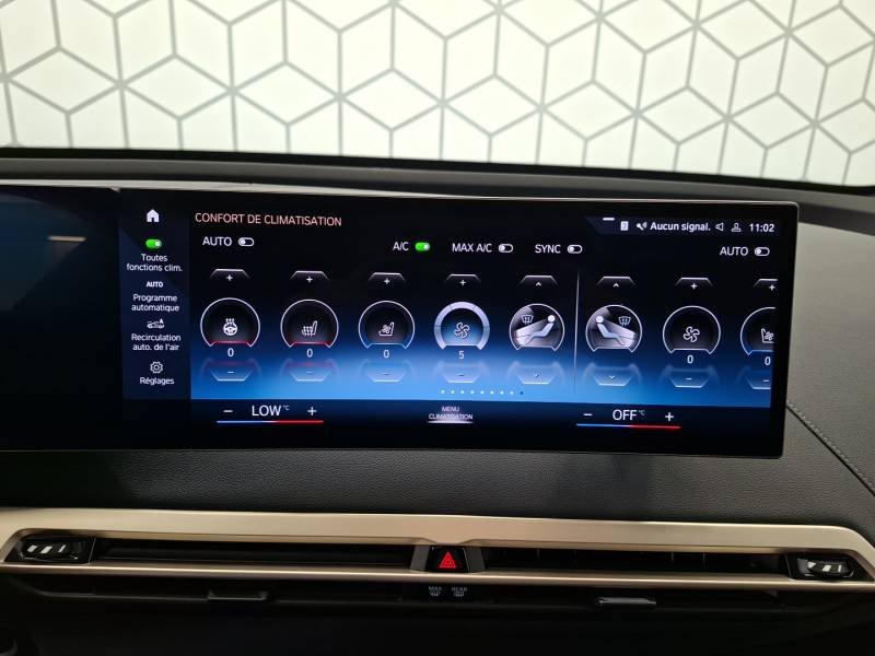 BMW ix - Photo 29