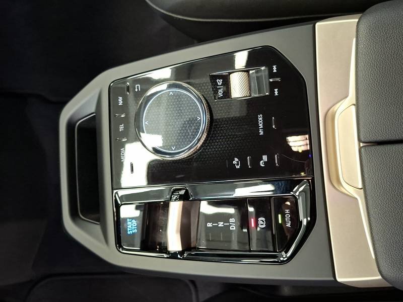BMW ix - Photo 37