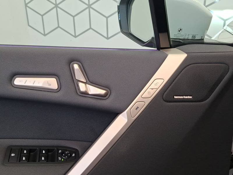 BMW ix - Photo 40