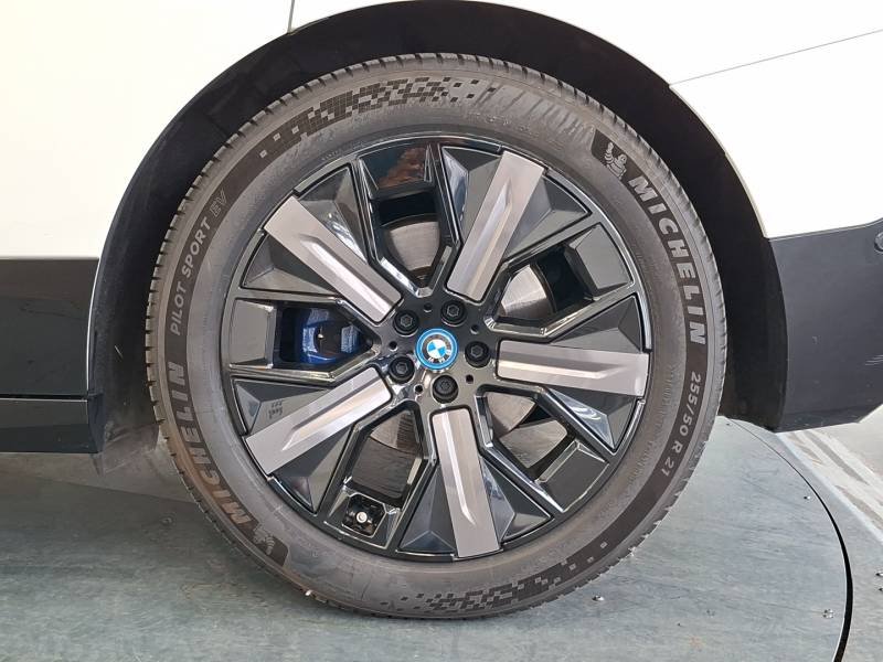 BMW ix - Photo 9