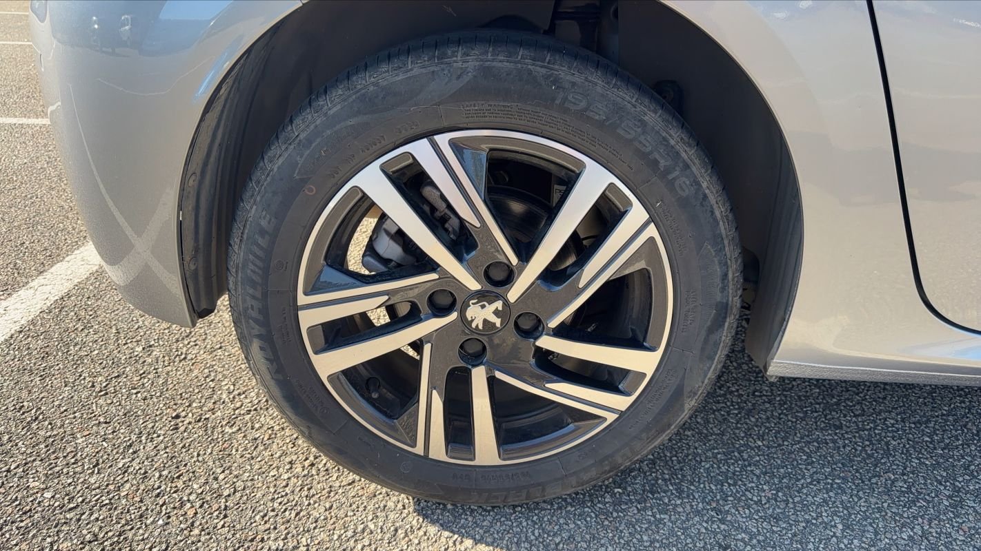 Peugeot 208 - Photo 16