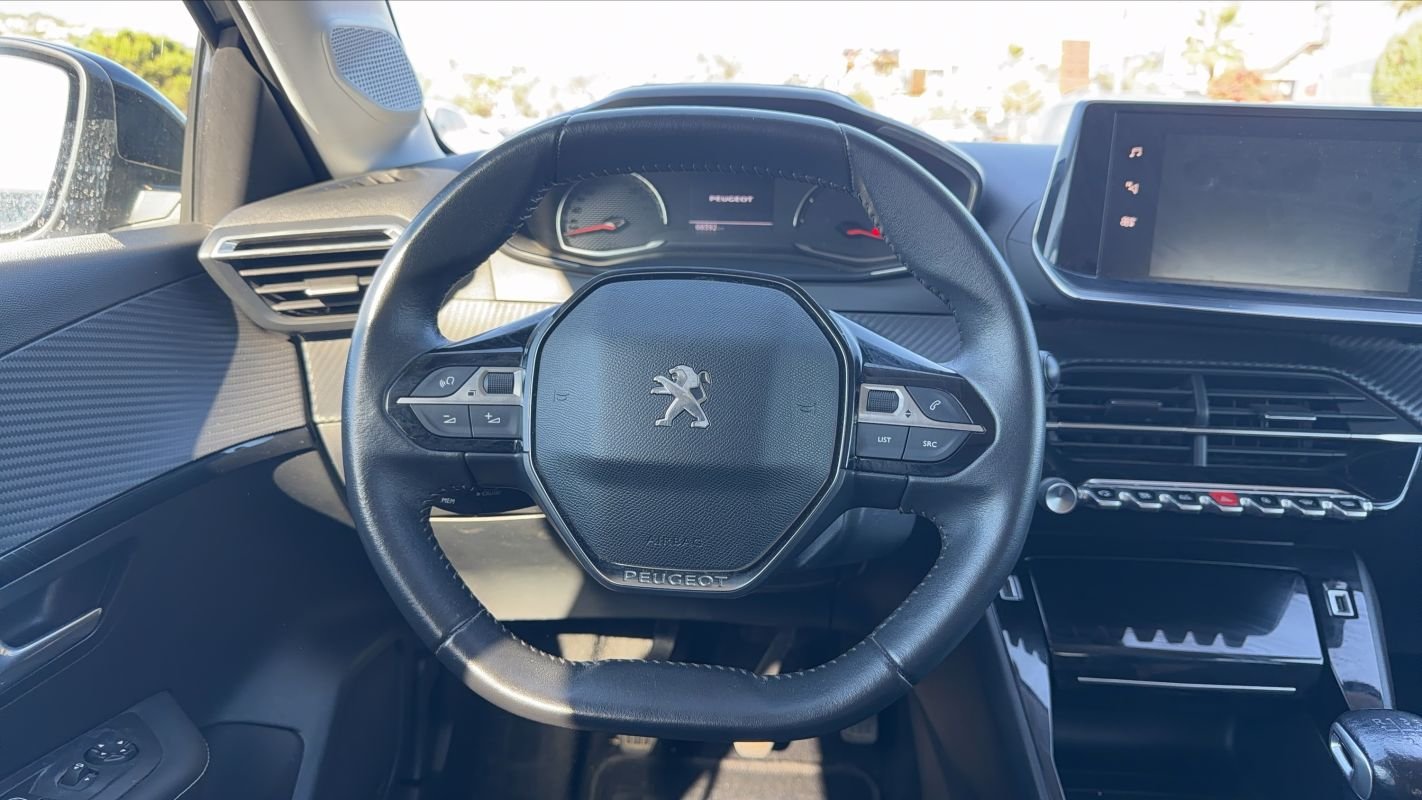 Peugeot 208 - Photo 23