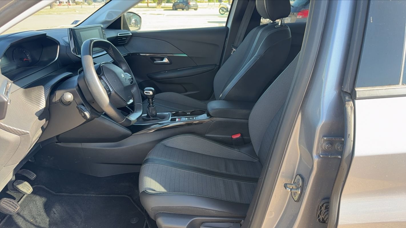 Peugeot 208 - Photo 26