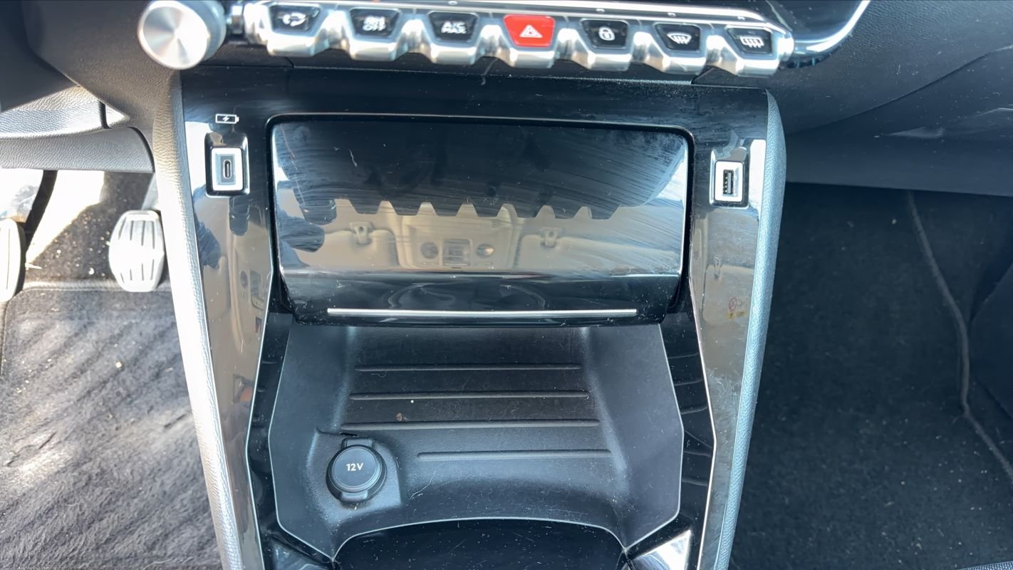 Peugeot 208 - Photo 27