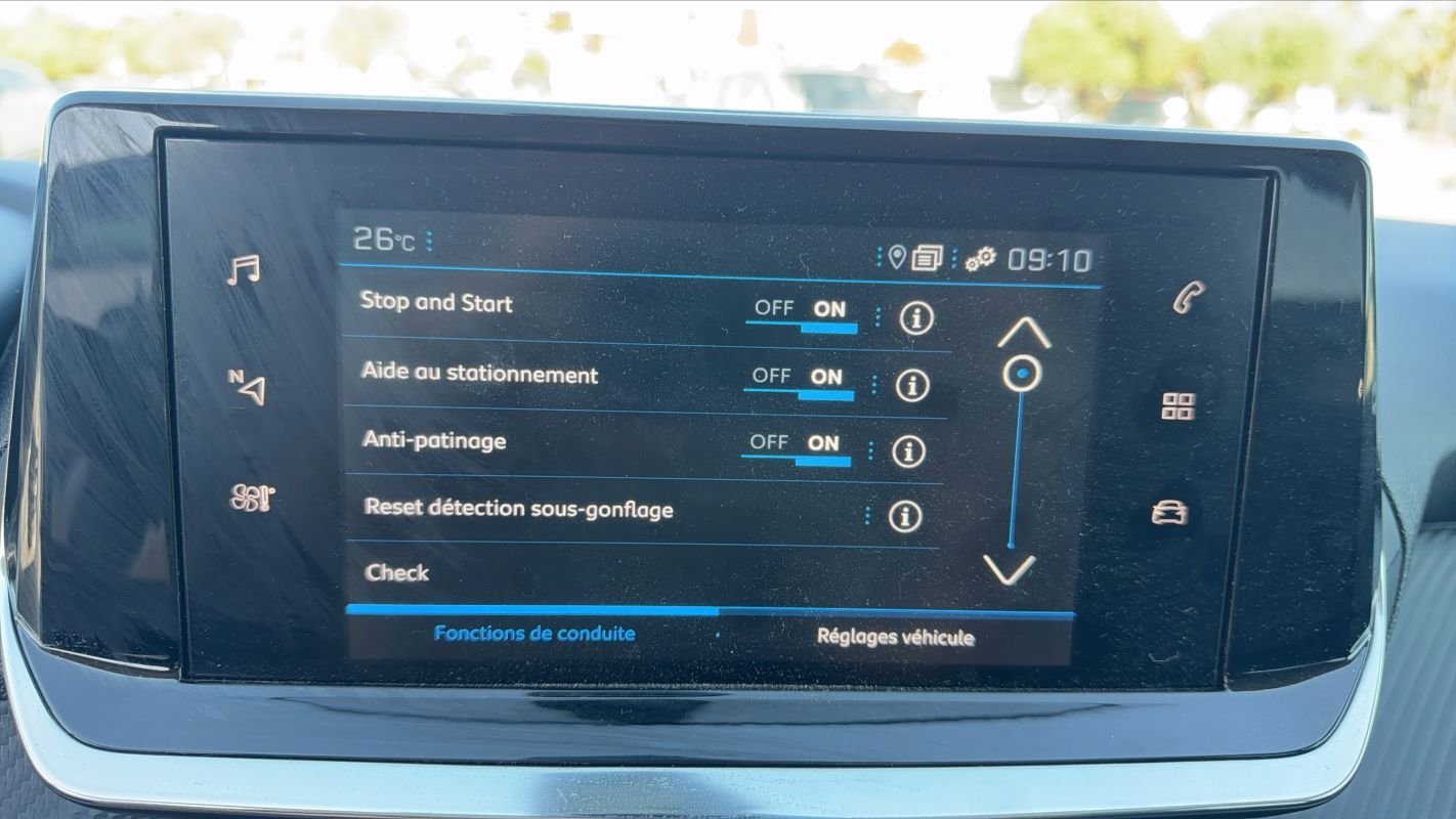 Peugeot 208 - Photo 29
