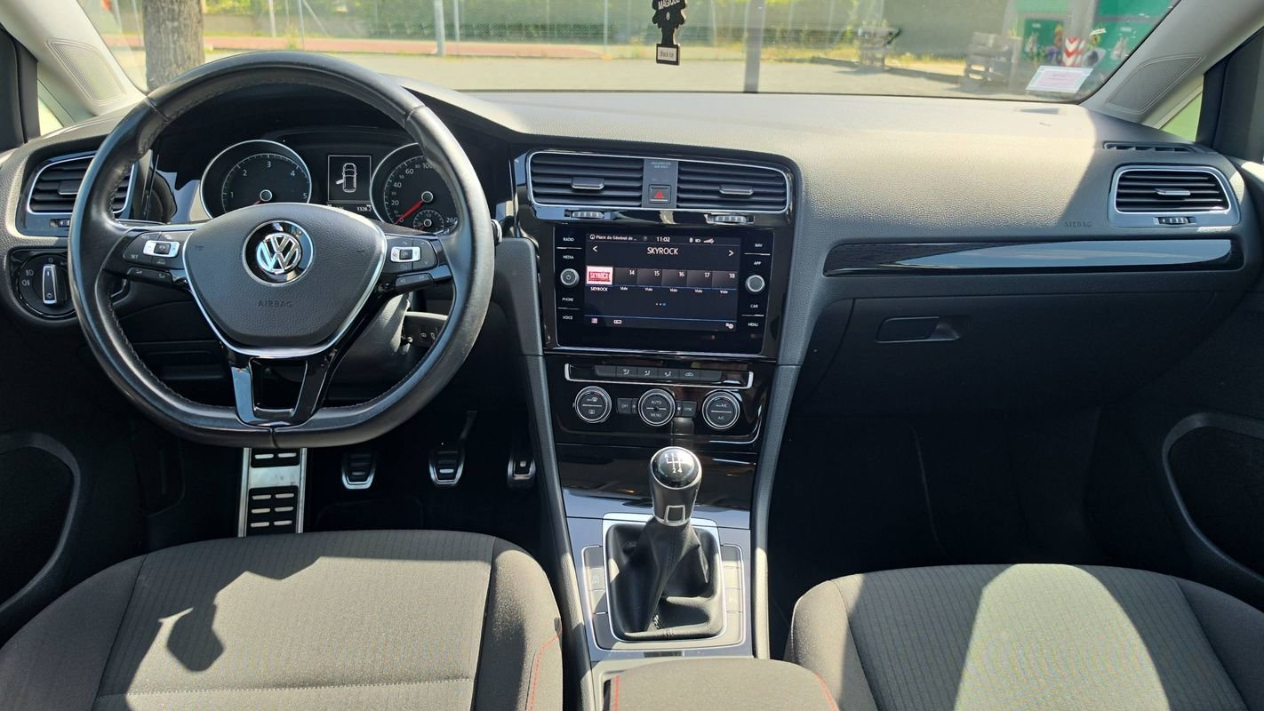 Volkswagen Golf - Photo 11