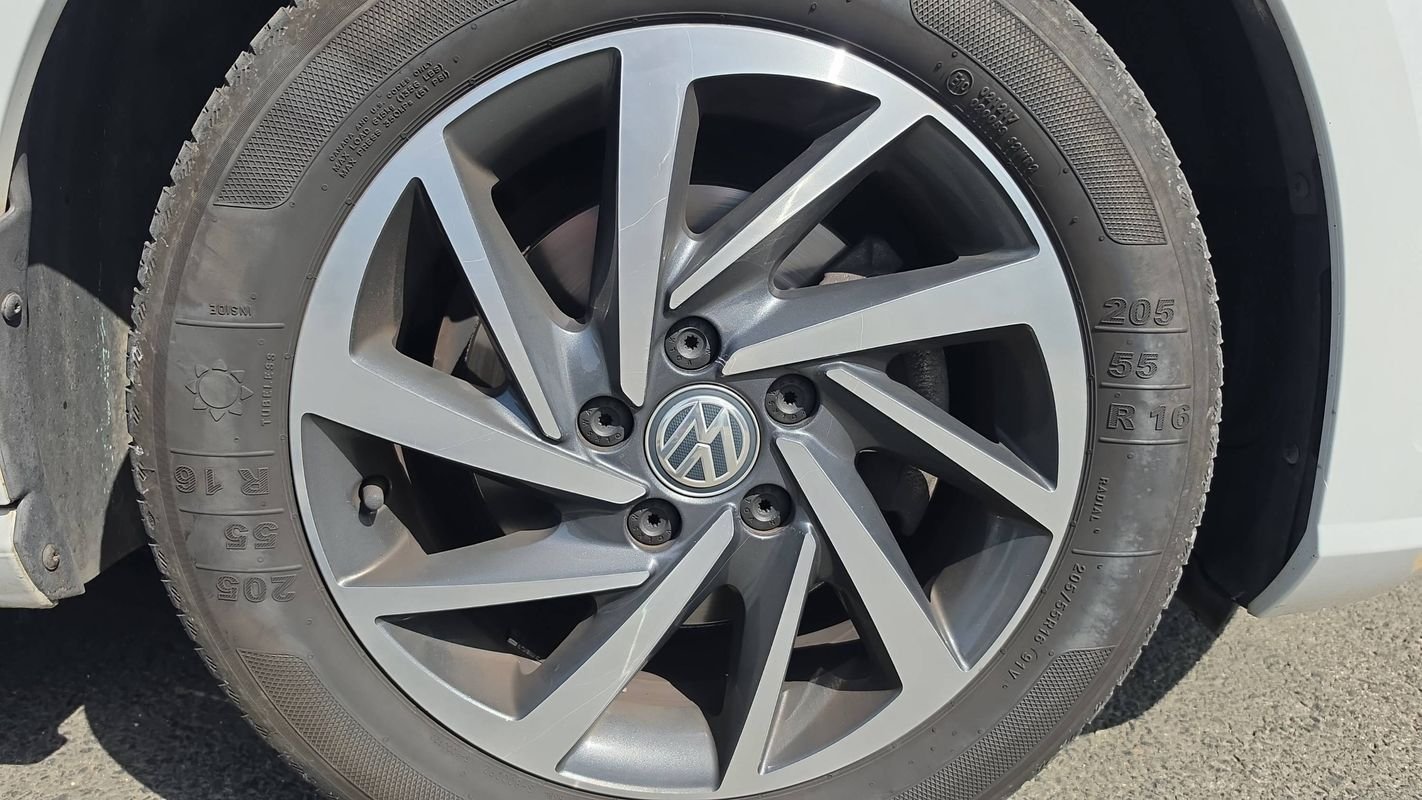 Volkswagen Golf - Photo 17