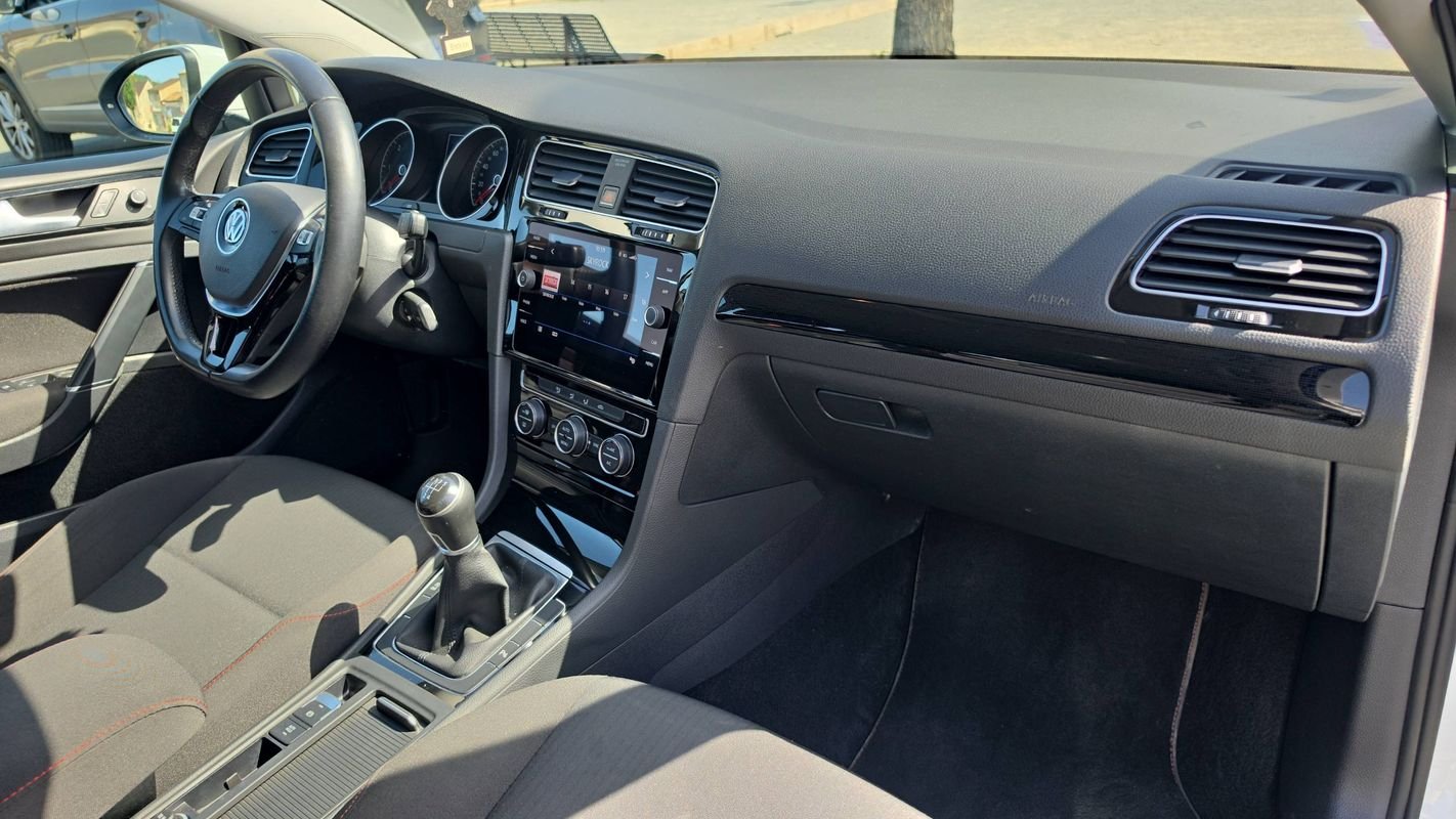 Volkswagen Golf - Photo 10