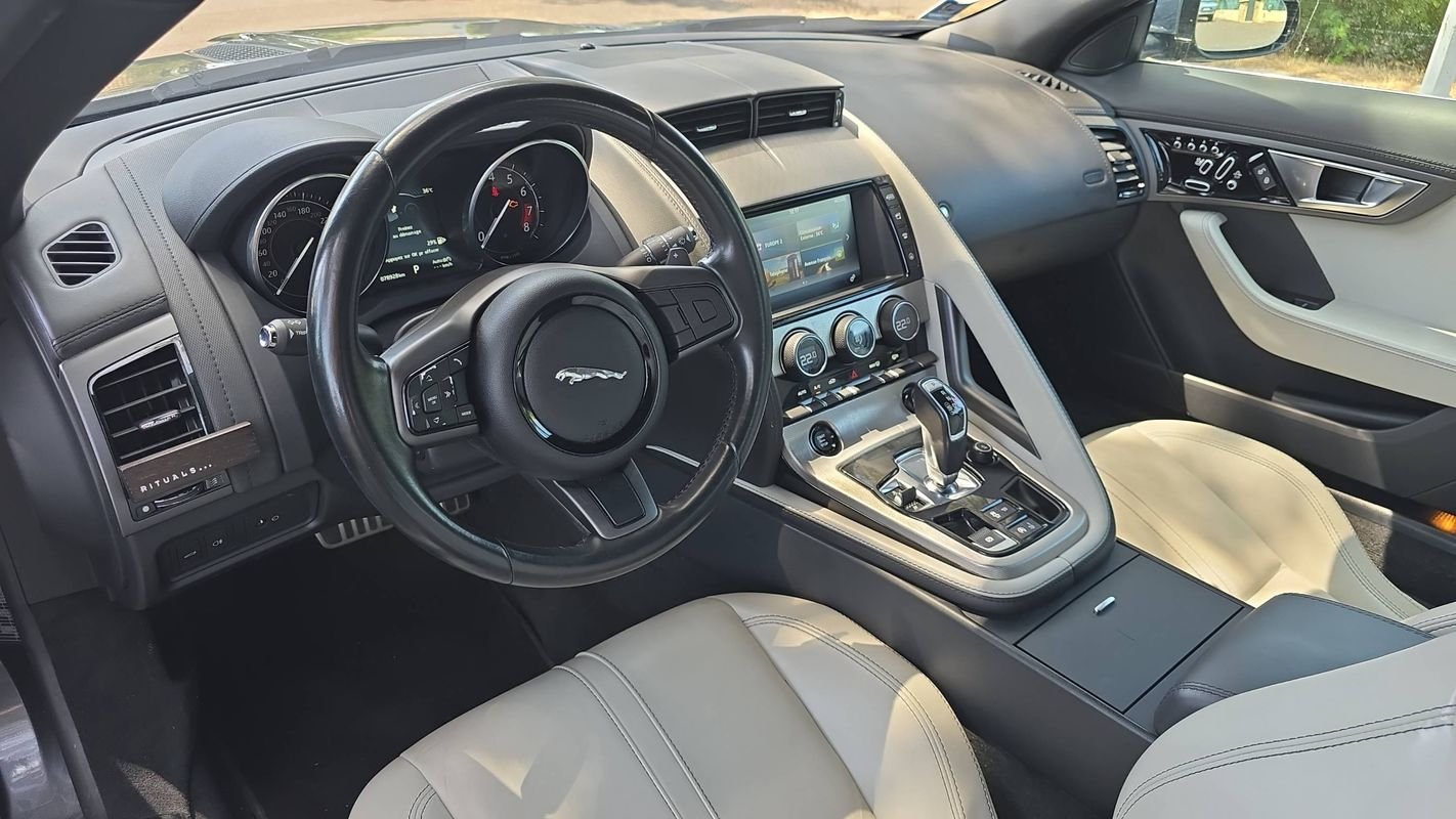 Jaguar F-Type - Photo 8