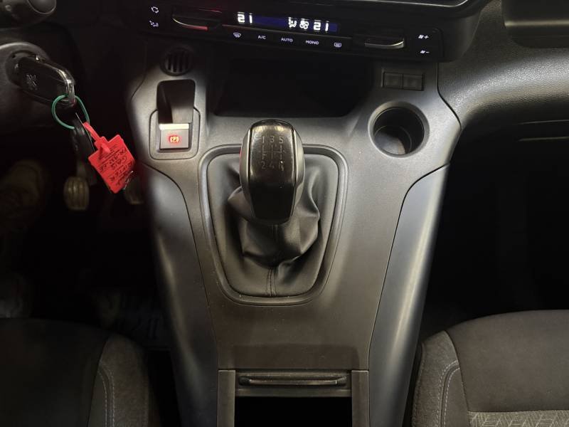 Peugeot Rifter - Photo 33