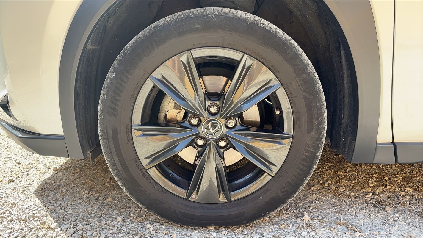 Lexus UX - Photo 18