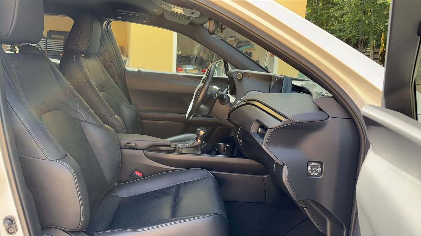 Lexus UX - Photo 27