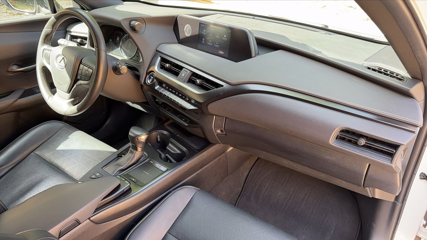 Lexus UX - Photo 10