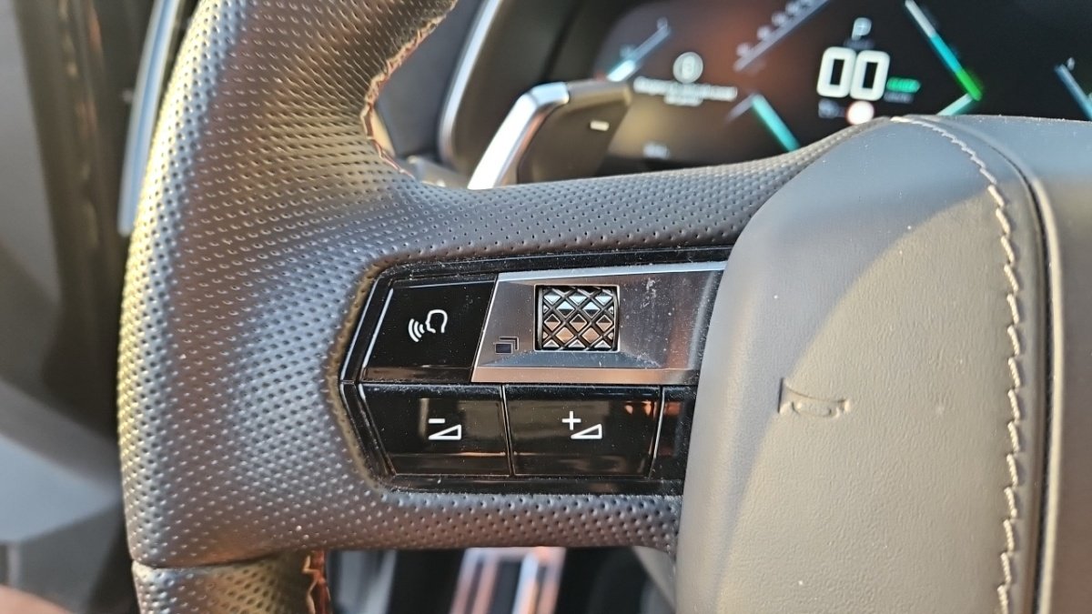 DS DS 7 Crossback - Photo 24
