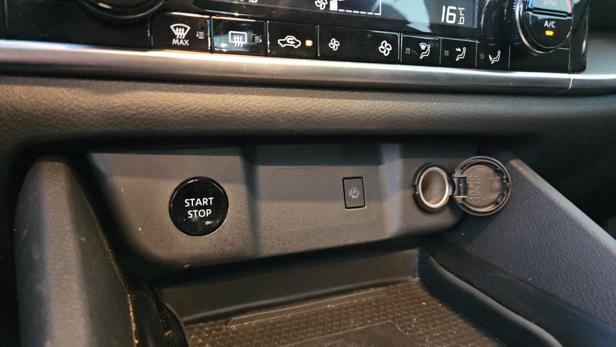 Nissan Qashqai - Photo 24