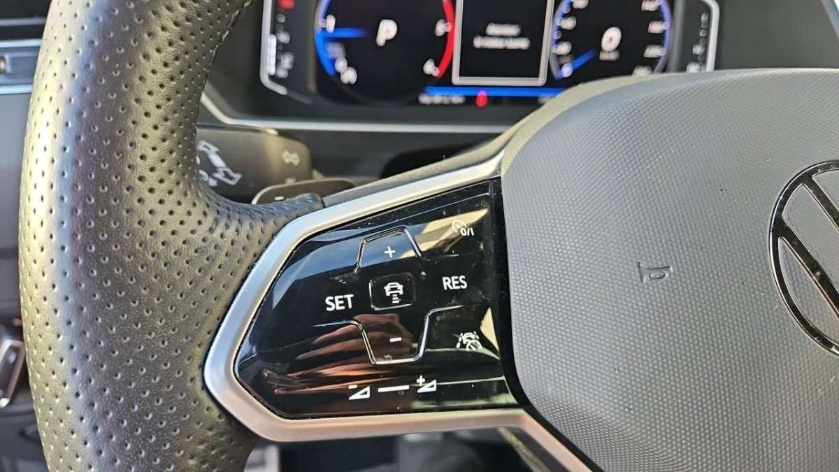 Volkswagen Tiguan - Photo 24