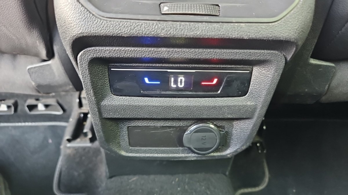 Volkswagen Tiguan - Photo 33