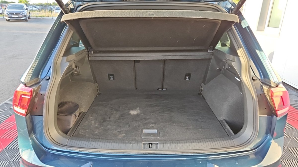 Volkswagen Tiguan - Photo 9