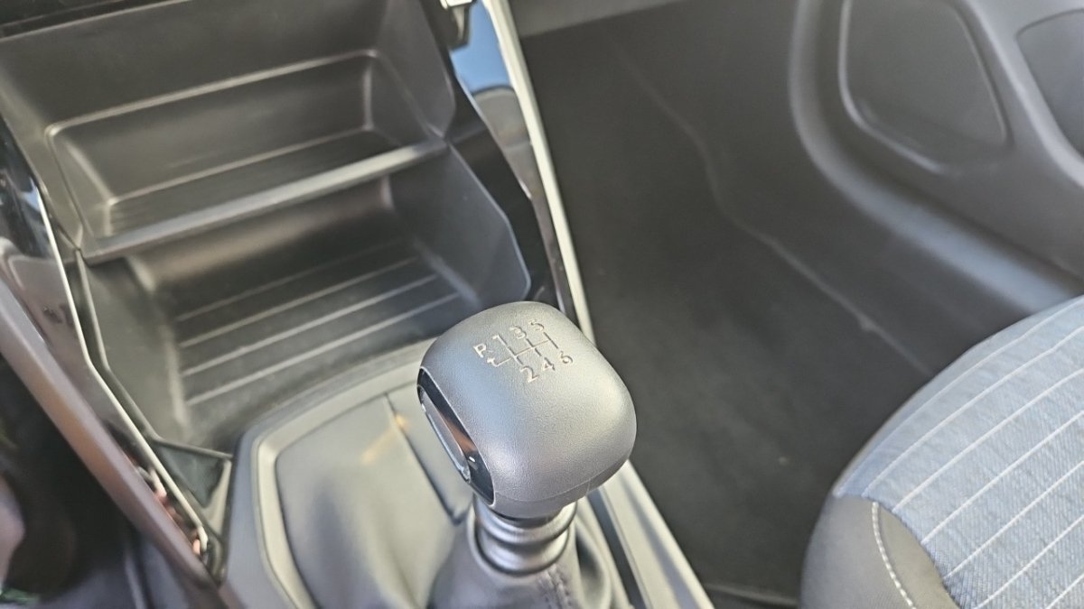 Peugeot 208 affaire - Photo 27