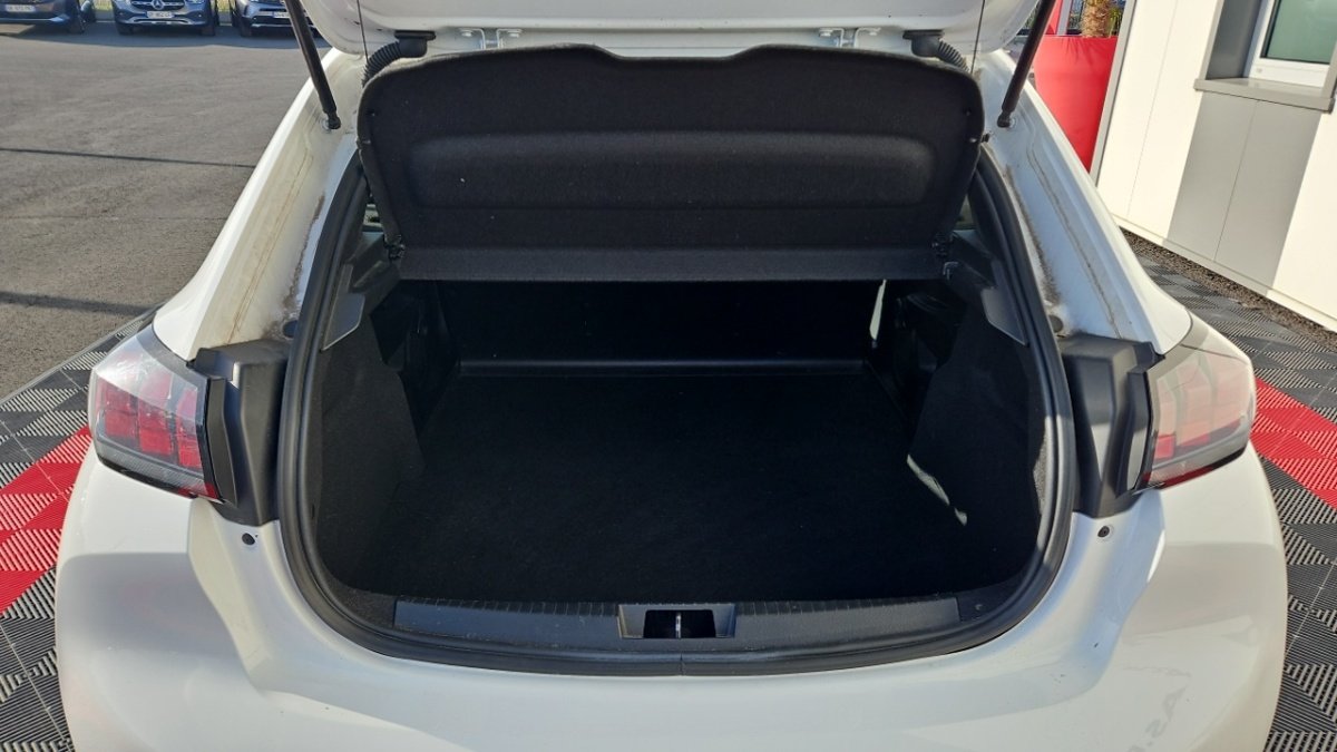 Peugeot 208 affaire - Photo 9