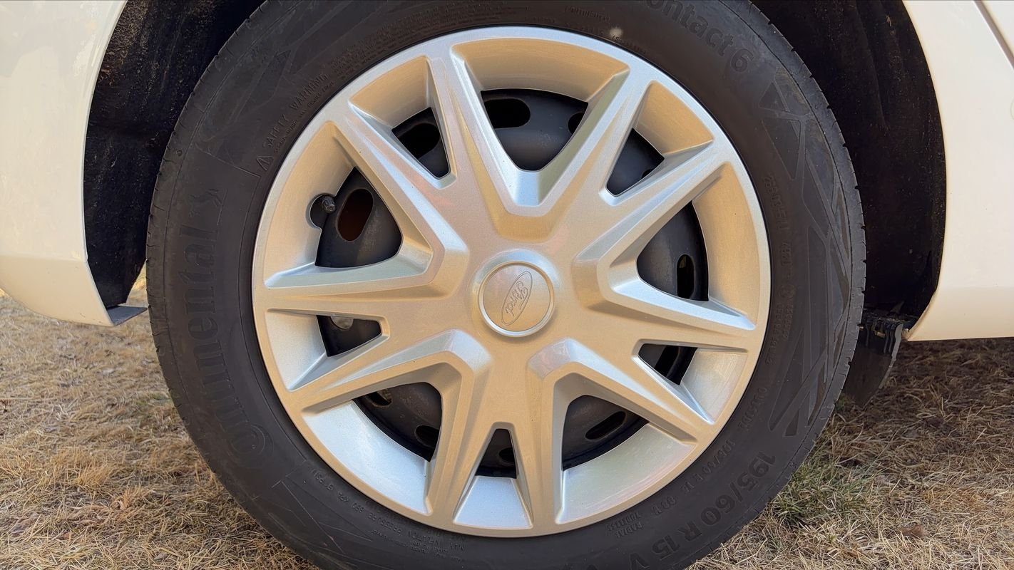 Ford Fiesta - Photo 16