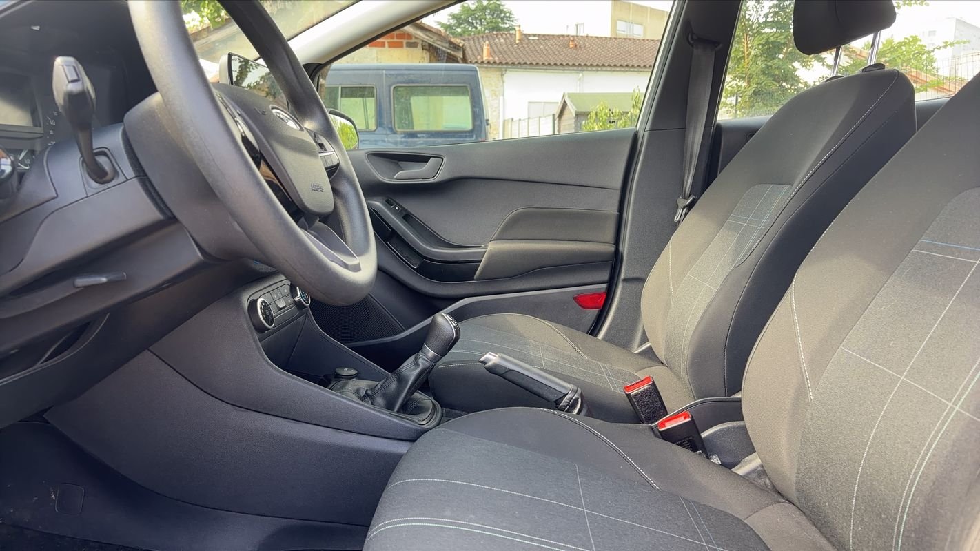 Ford Fiesta - Photo 25