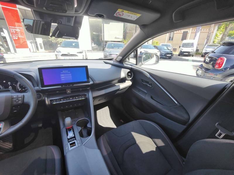 Toyota C-HR - Photo 11