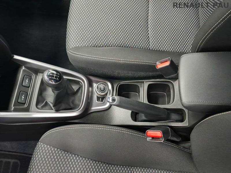 Suzuki Vitara - Photo 22