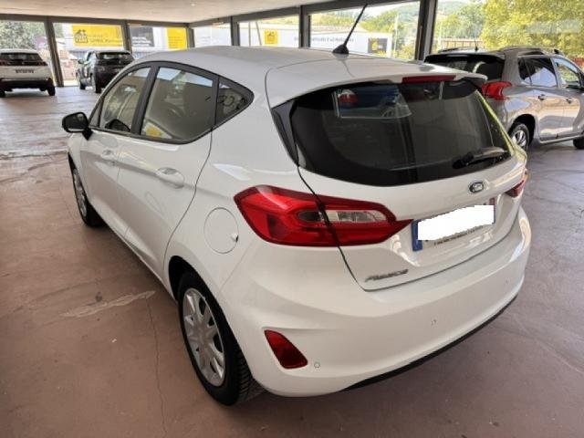 Ford Fiesta - Photo 5