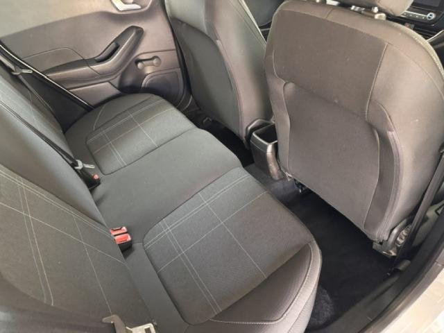 Ford Fiesta - Photo 9
